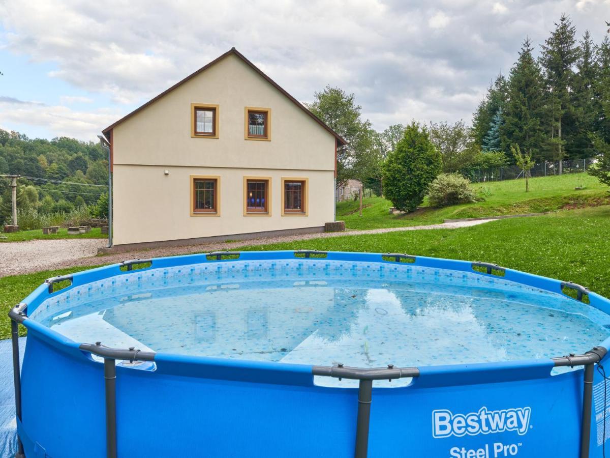 Holiday Home In Lampertice With Swimming Pool المظهر الخارجي الصورة